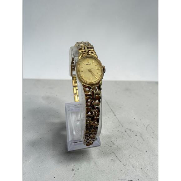 Seiko Gold Oval Analog Dress Wristwatch Base Metal Stainless Steel 6 in 1960-70s main image 6